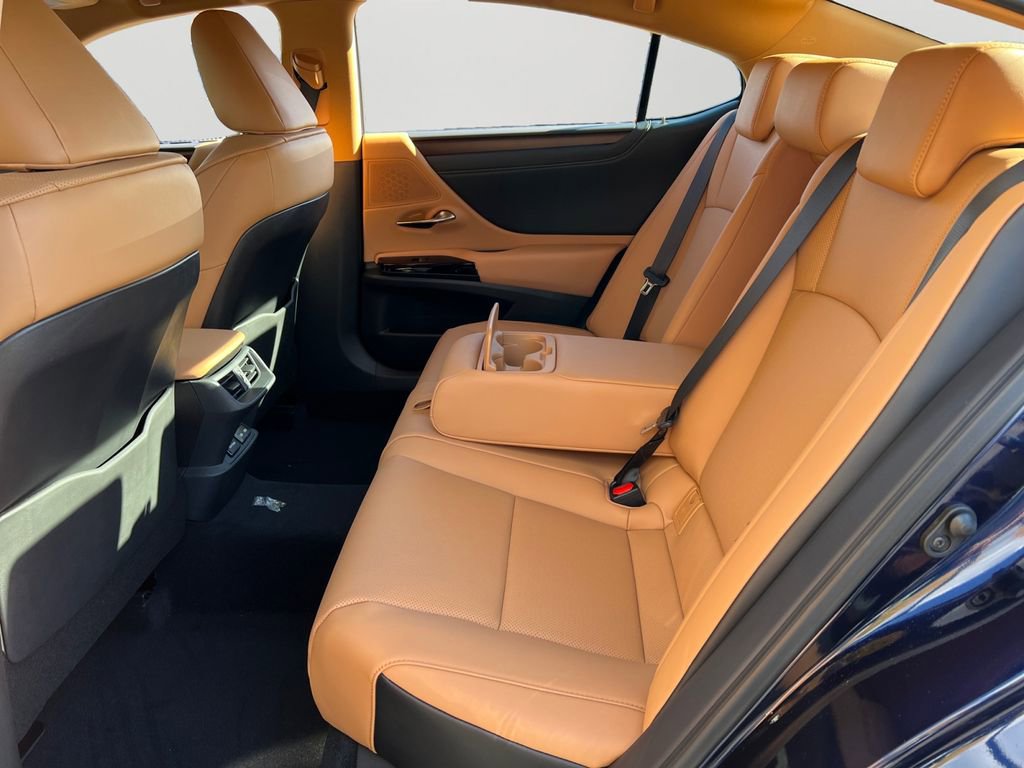 New 2025 Lexus ES 350 w/ Premium Package image 8