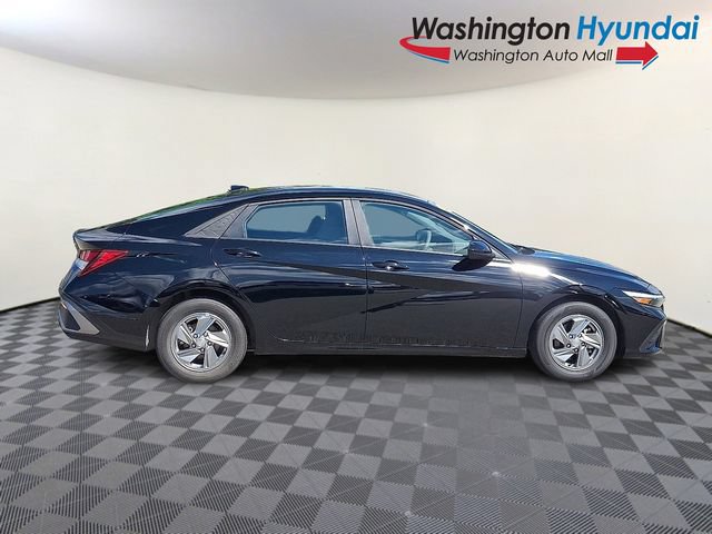 Certified 2026 Hyundai Elantra SE FWD image 7
