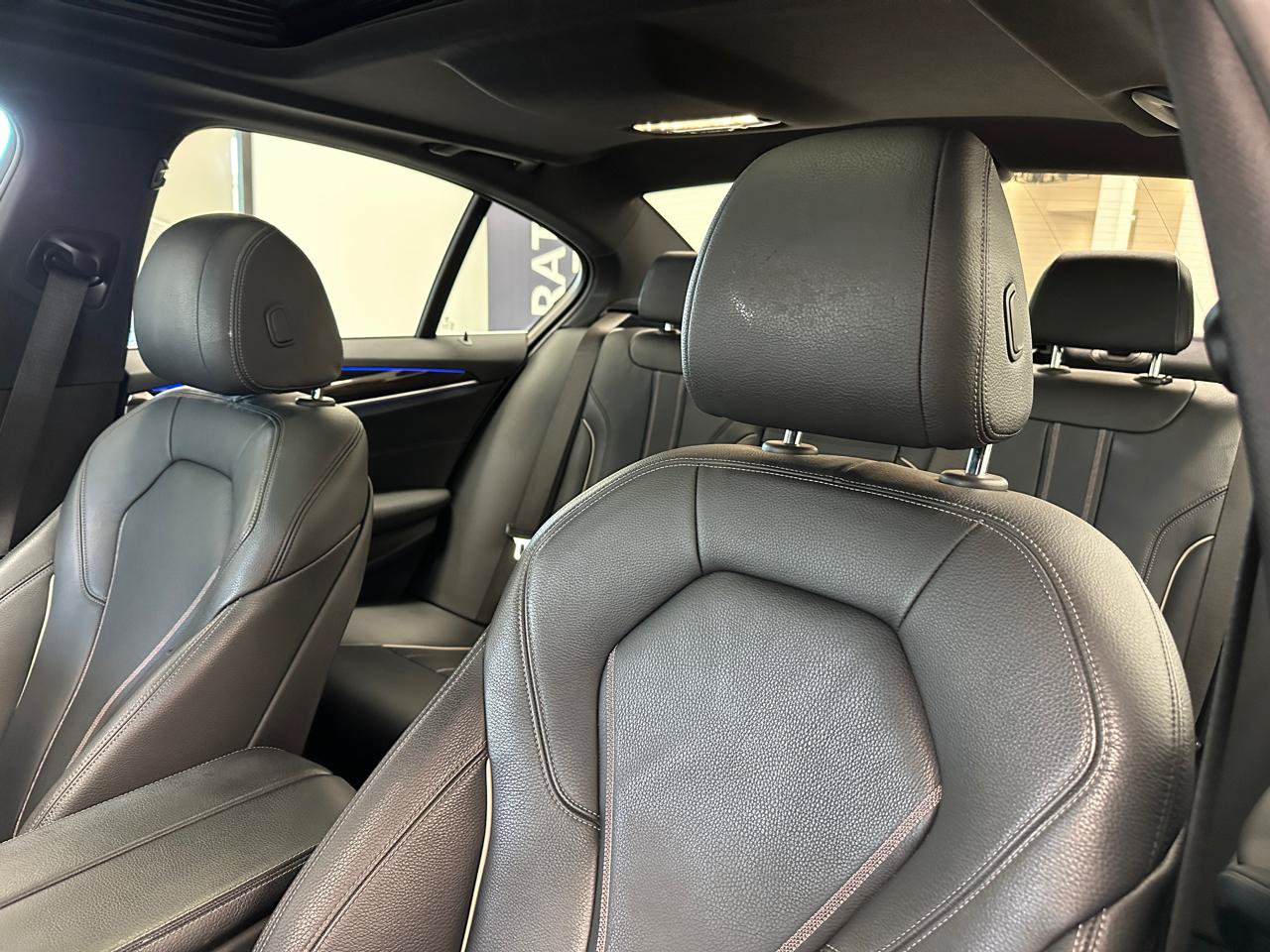 Used 2019 BMW 530i w/ Convenience Package RWD image 18