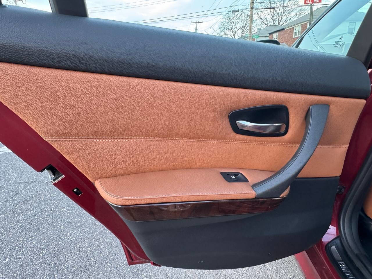 Used 2011 BMW 328i xDrive Sedan image 19