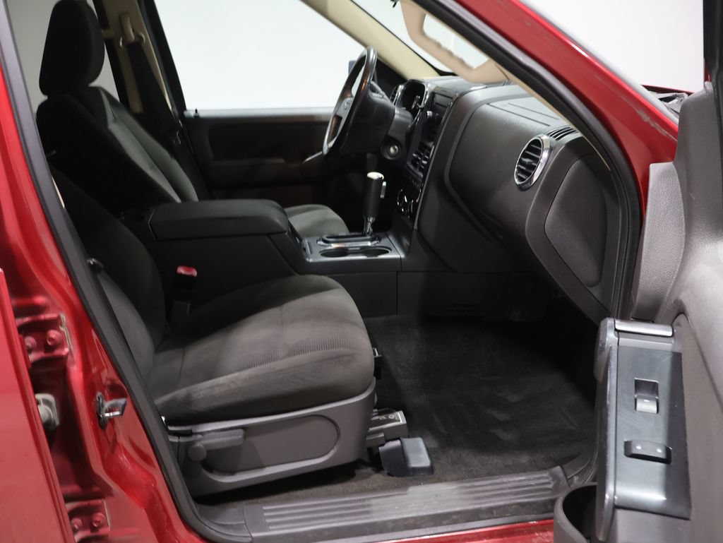 Used 2010 Ford Explorer XLT AWD/4WD image 24
