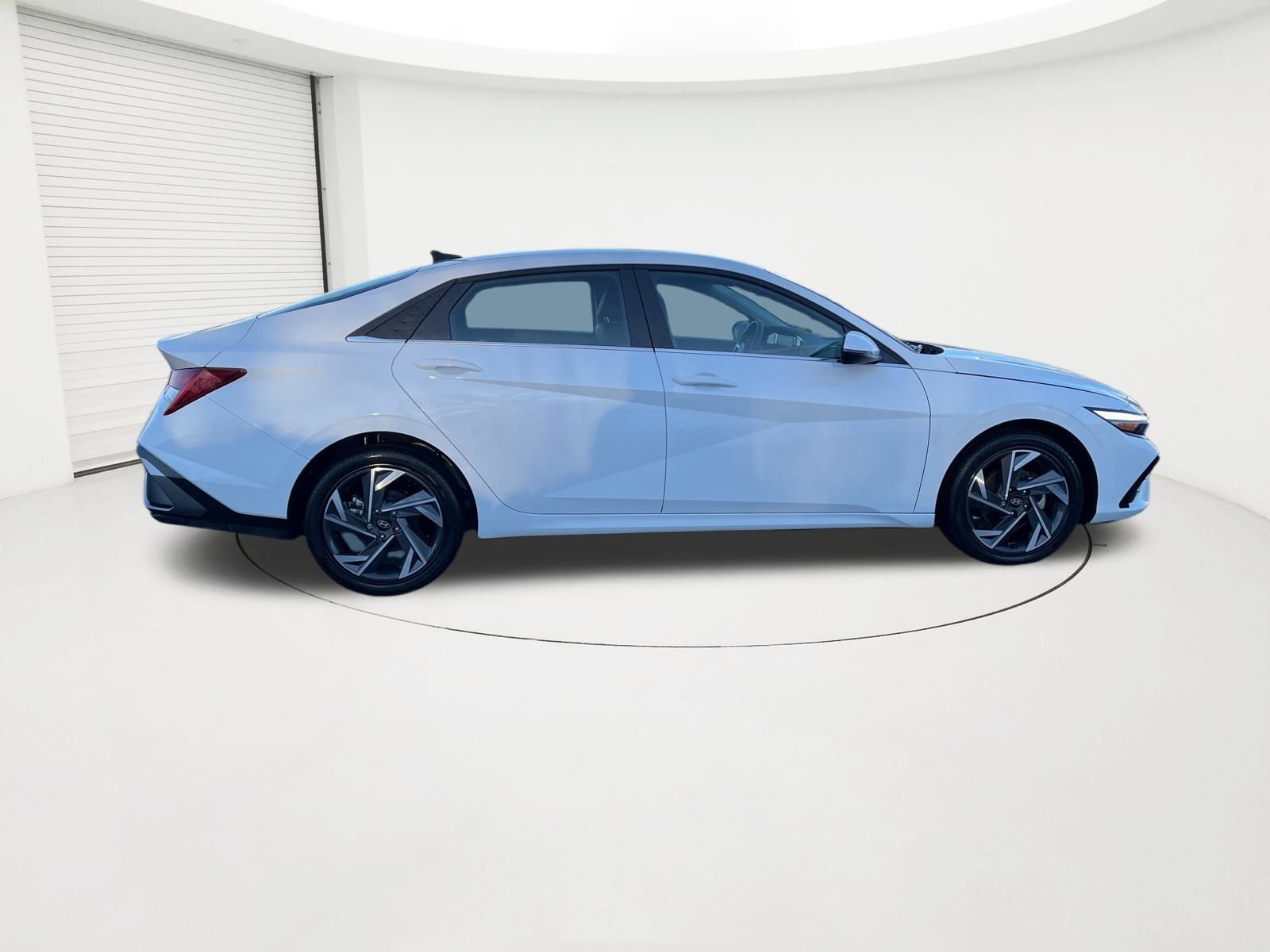 Certified 2025 Hyundai Elantra Limited image 8