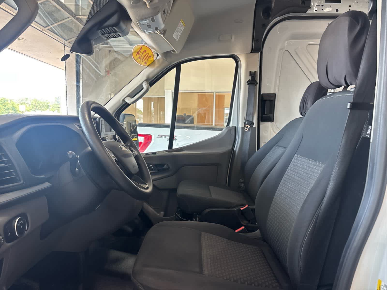Used 2024 Ford Transit 250 148 Medium Roof RWD image 21