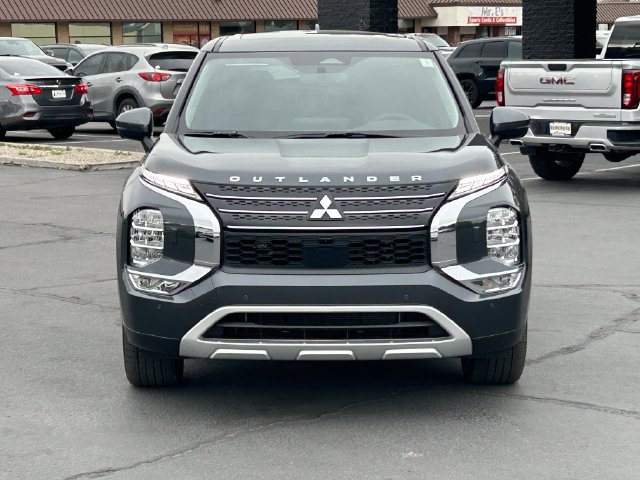 Used 2025 Mitsubishi Outlander SE AWD/4WD image 11