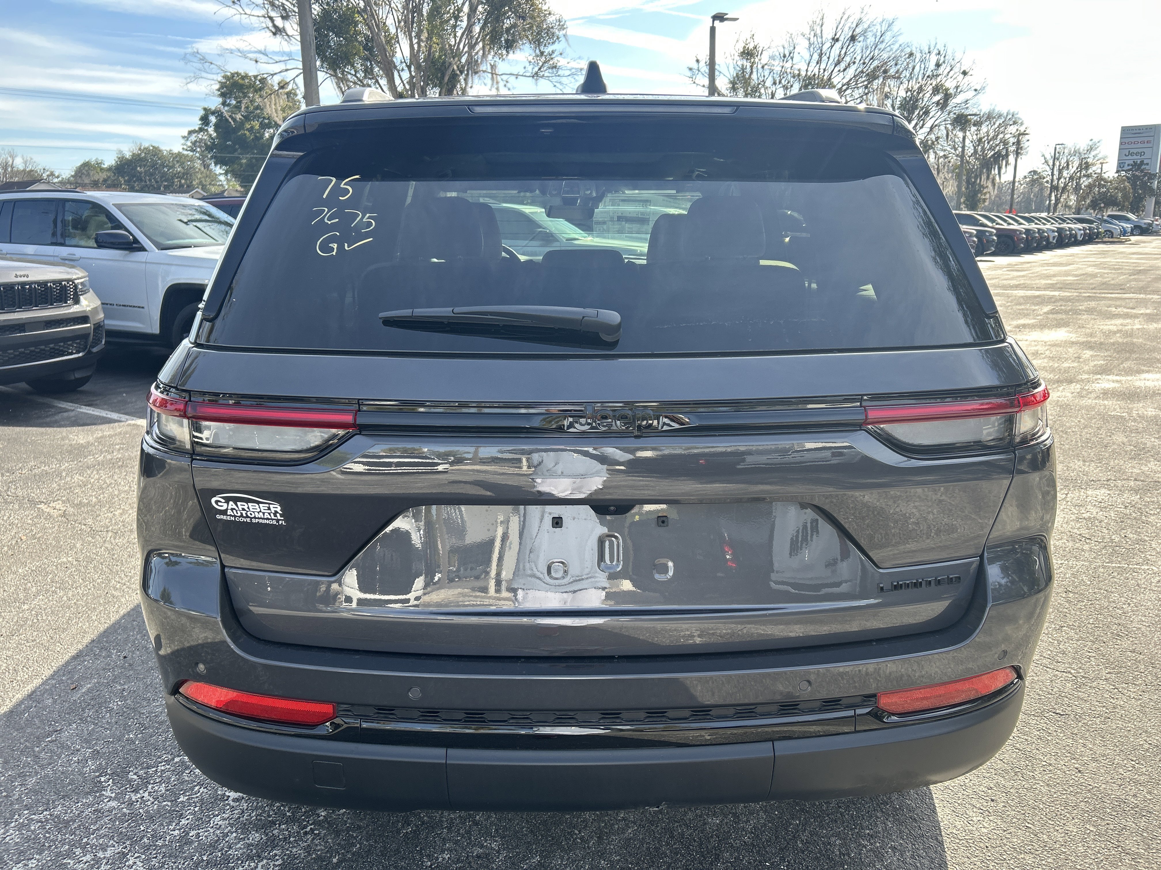 New 2025 Jeep Grand Cherokee Limited w/ Black Appearance Package image 6