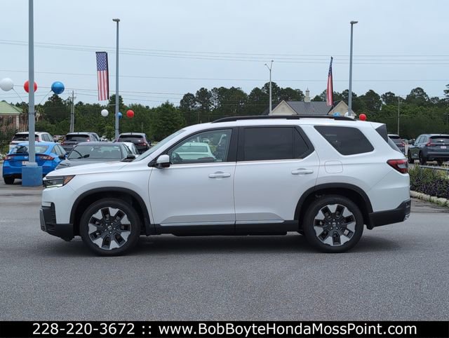 New 2026 Honda Pilot Touring image 2