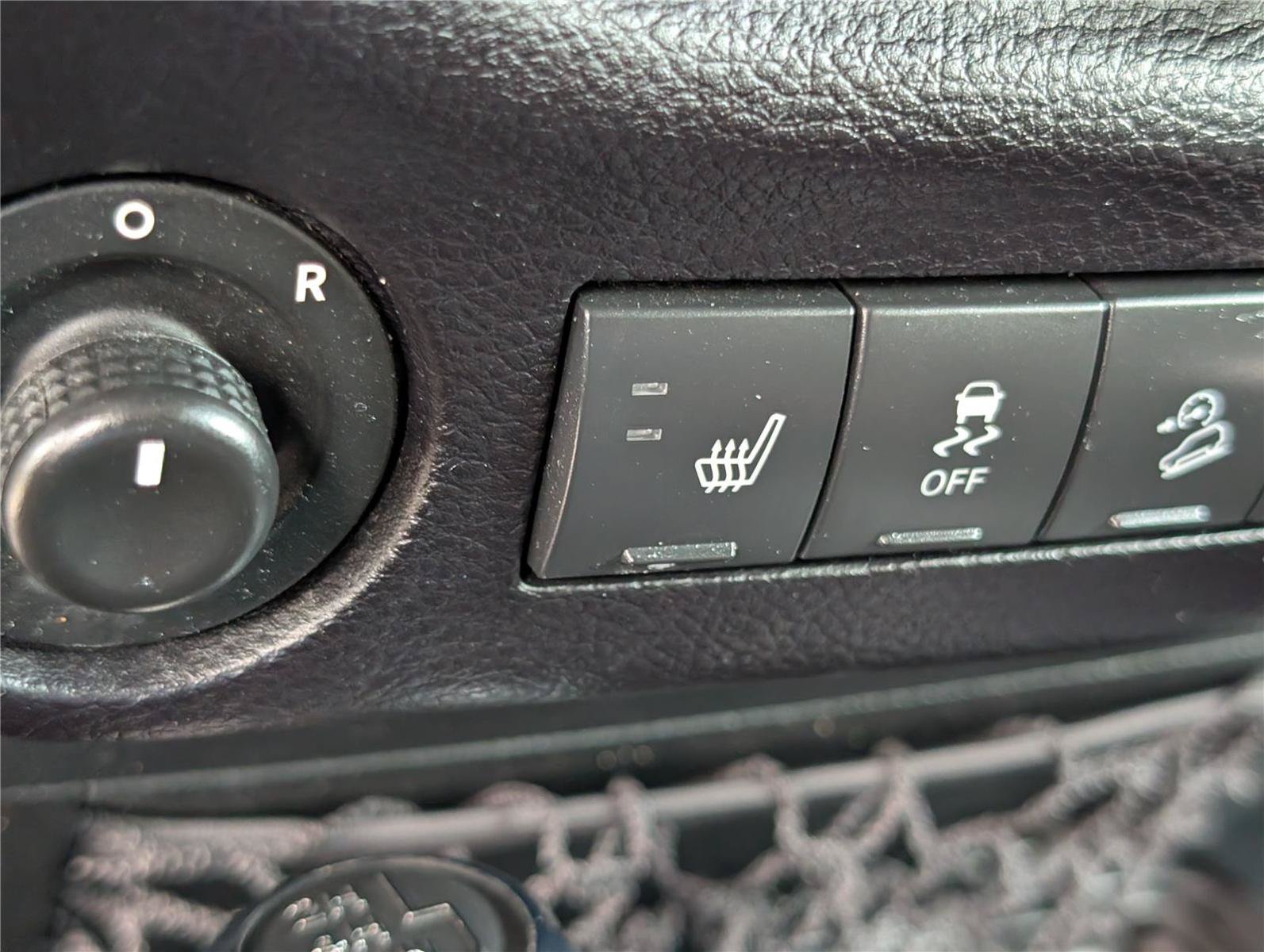 Used 2016 Jeep Wrangler Unlimited Sahara AWD/4WD image 22
