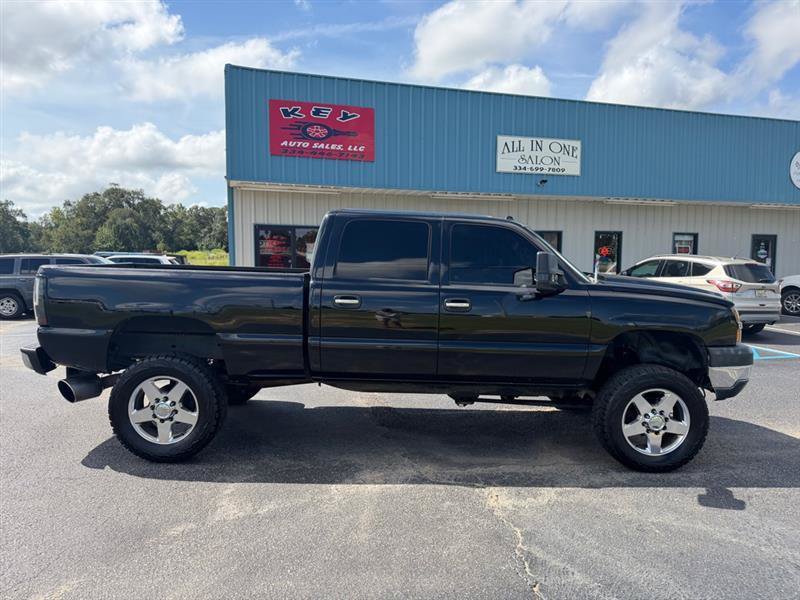 Used 2005 Chevrolet Silverado 2500 LT w/ Heavy-Duty Power Package AWD/4WD image 7
