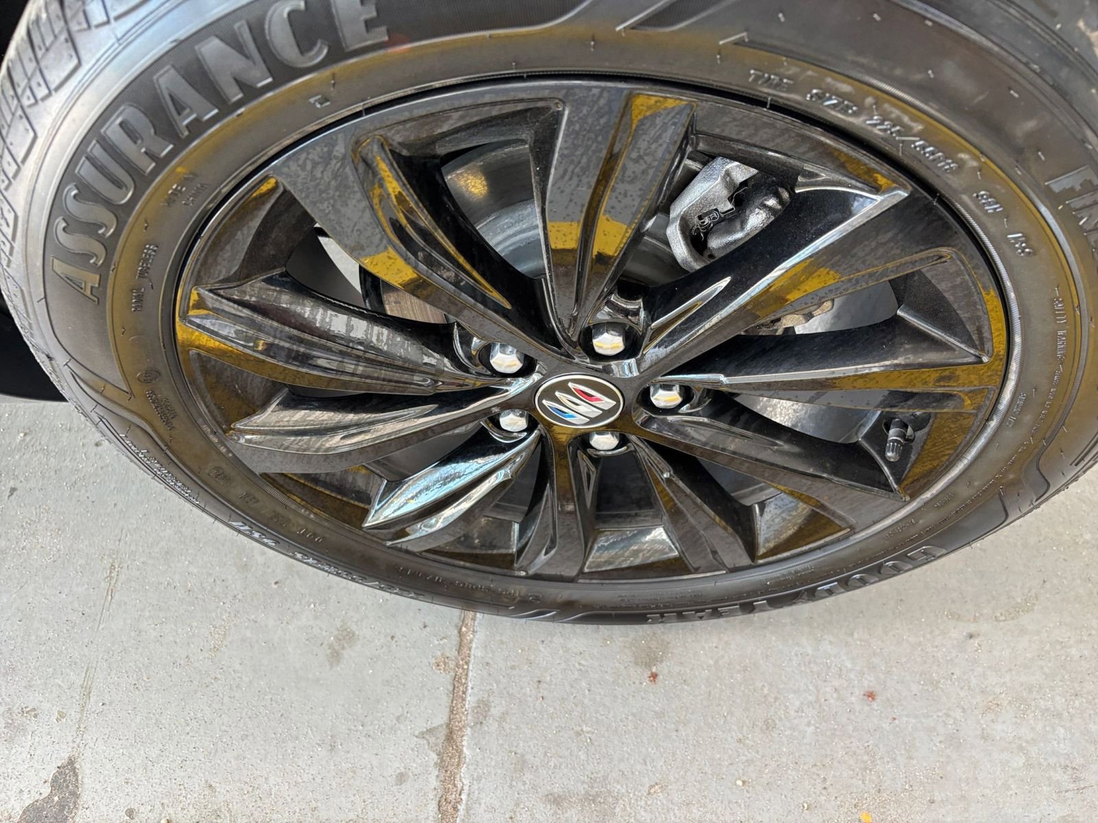 Used 2025 Buick Envista Sport Touring image 30