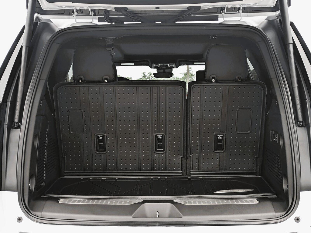 New 2026 Chevrolet Tahoe Premier AWD/4WD image 31