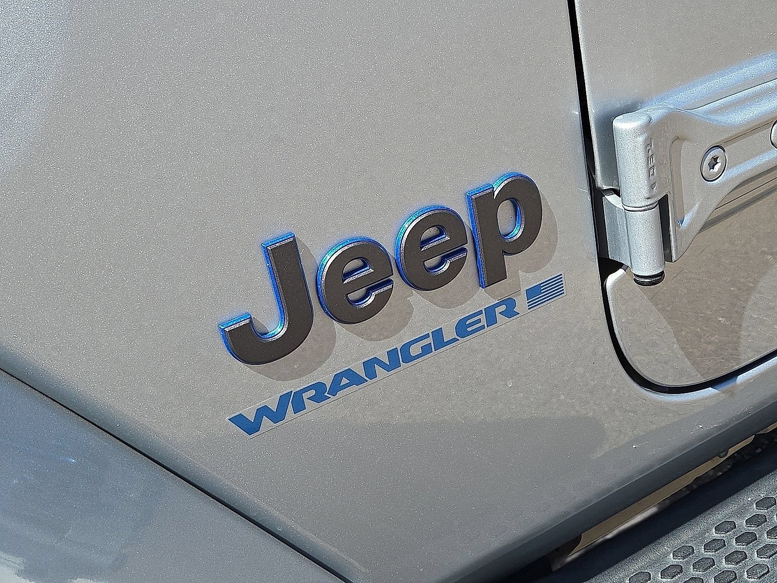 Used 2023 Jeep Wrangler Unlimited Sahara AWD/4WD image 11
