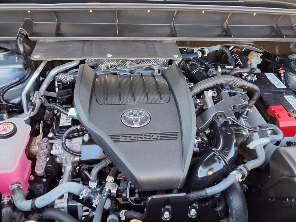 Used 2023 Toyota Highlander XLE image 17