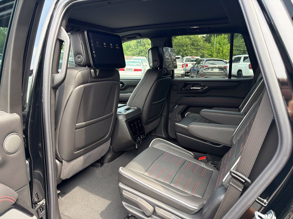 New 2026 GMC Yukon AT4 Ultimate w/ LPO, Floor Liner Package AWD/4WD image 13