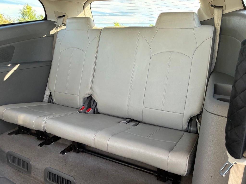Used 2017 Chevrolet Traverse LT AWD/4WD image 11