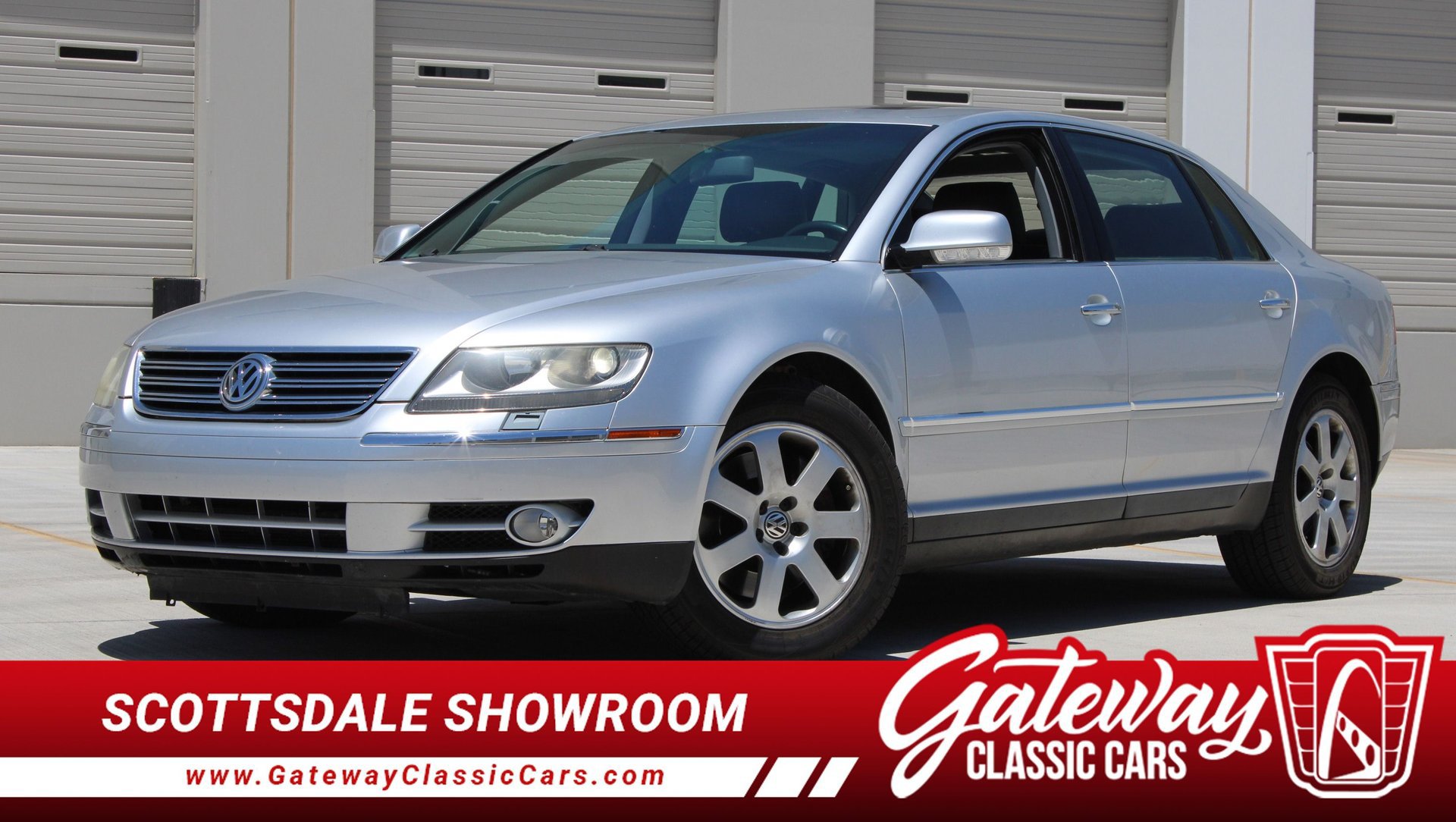 Used 2004 Volkswagen Phaeton V8 AWD/4WD image 1