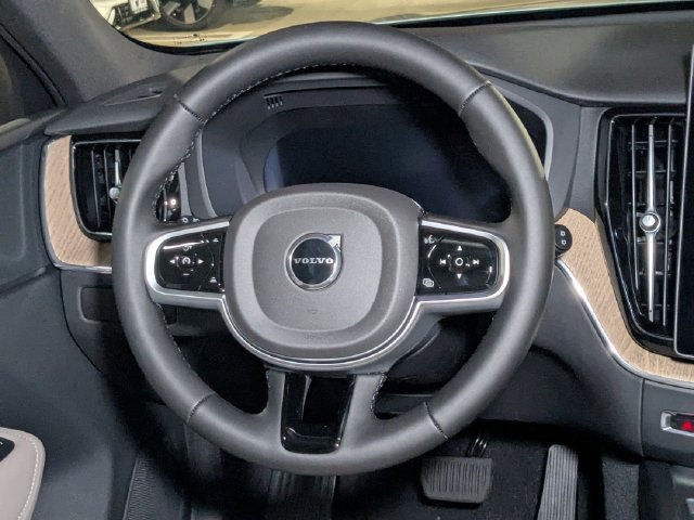 New 2026 Volvo XC60 B5 Plus w/ Protection Package Premier AWD/4WD image 17