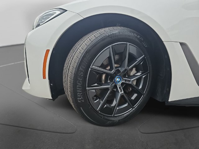 Used 2022 BMW i4 eDrive40 w/ Premium Package RWD image 33