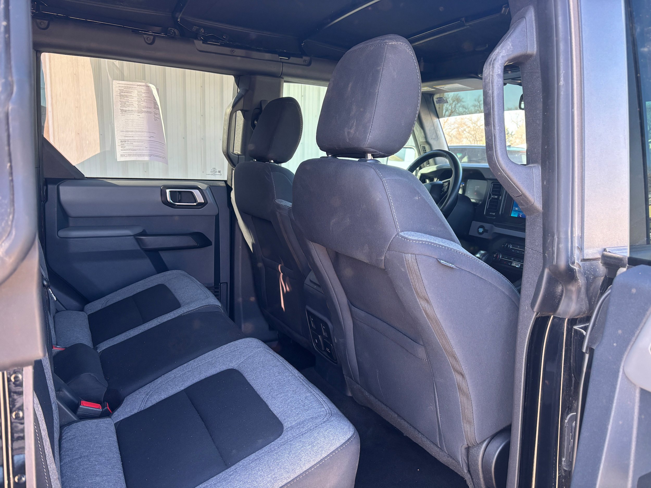 Used 2023 Ford Bronco Big Bend w/ Sasquatch Package AWD/4WD image 15