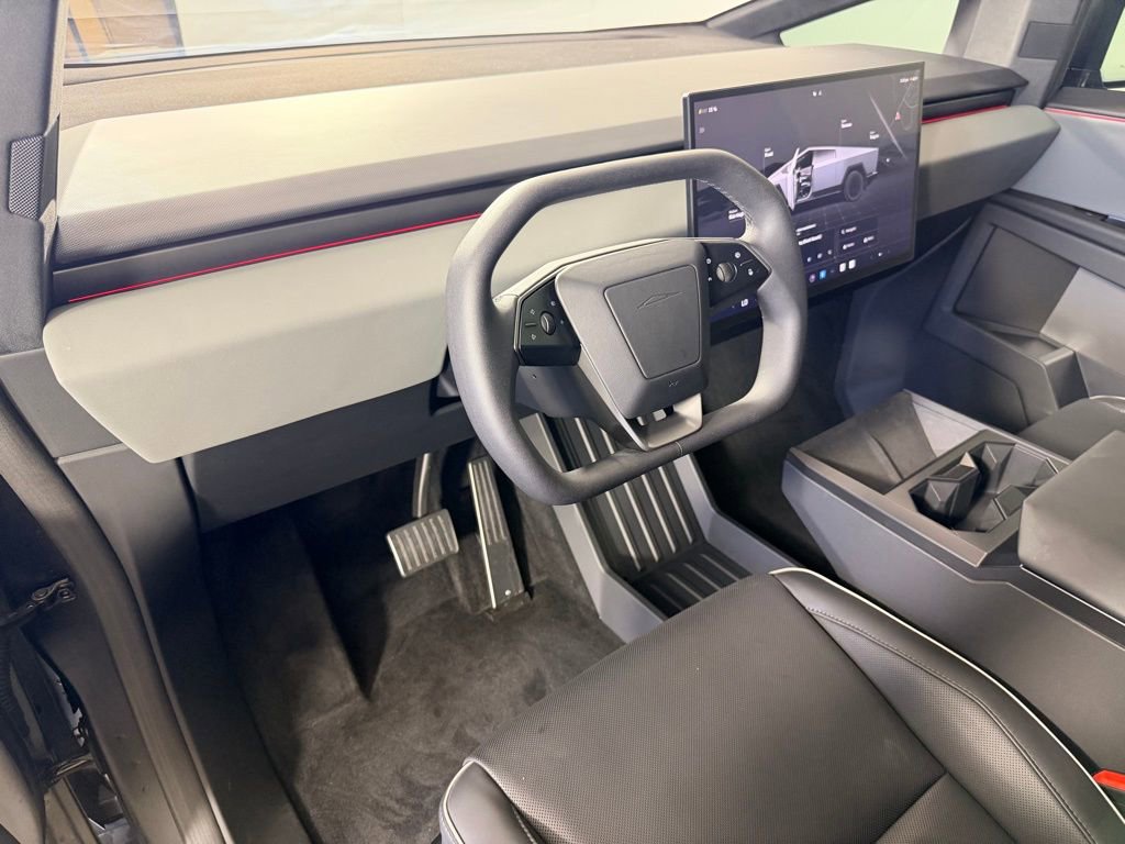 Used 2025 Tesla Cybertruck AWD Crew Cab image 37