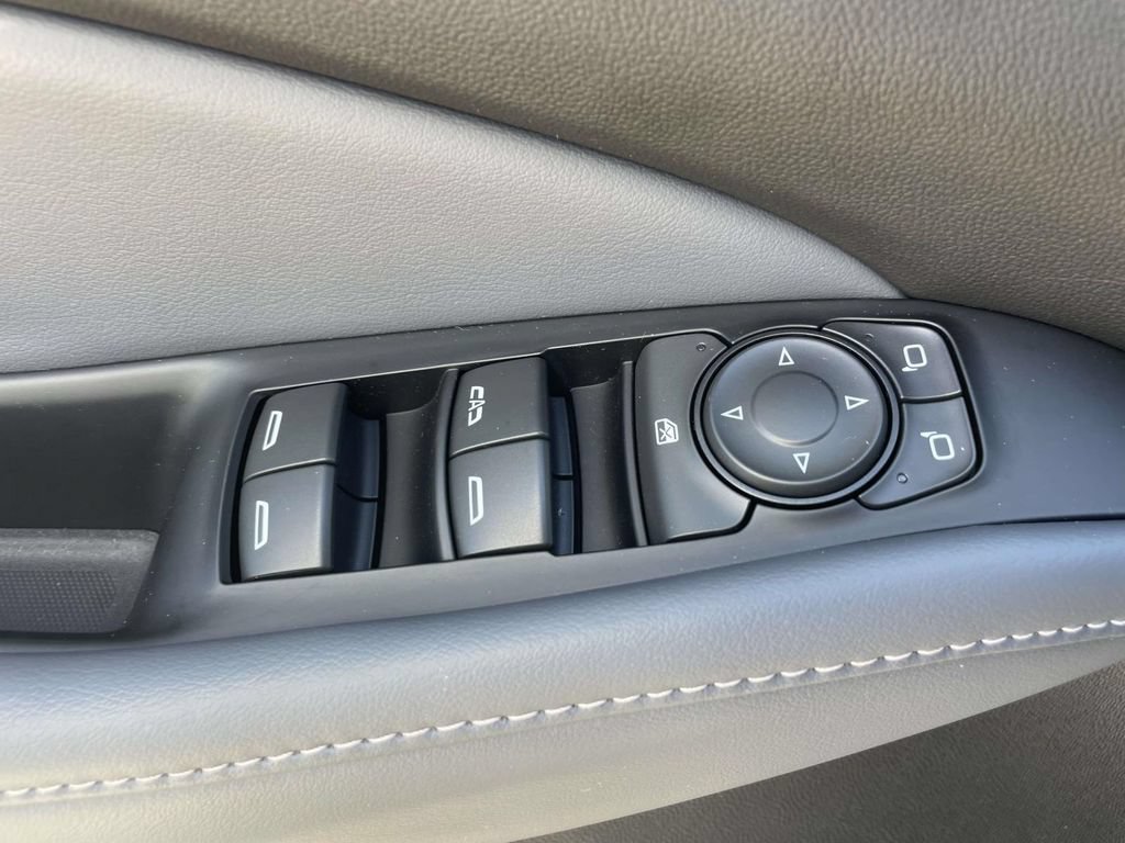 Used 2024 Buick Enclave Essence w/ Sport Touring Edition AWD/4WD image 19