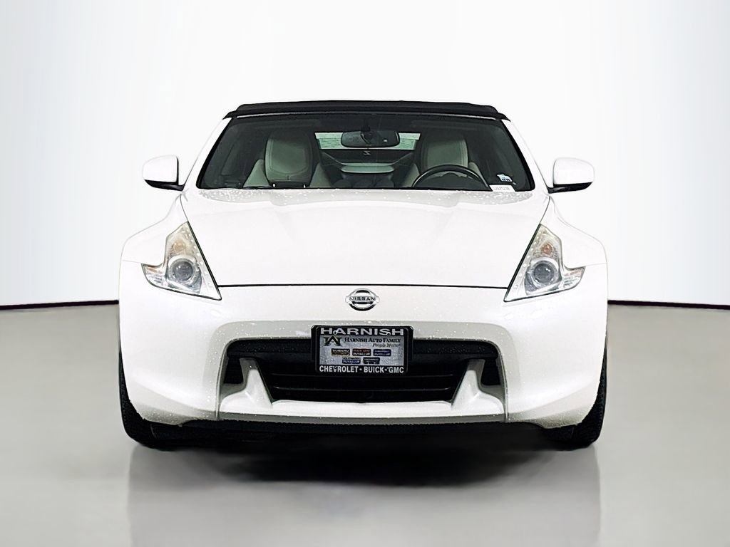 Used 2010 Nissan 370Z Touring w/ Sport Pkg video 2
