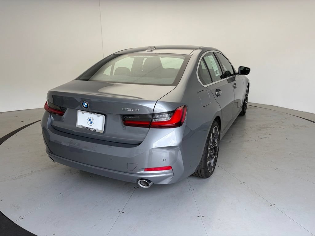 Used 2025 BMW 330i Sedan RWD image 4