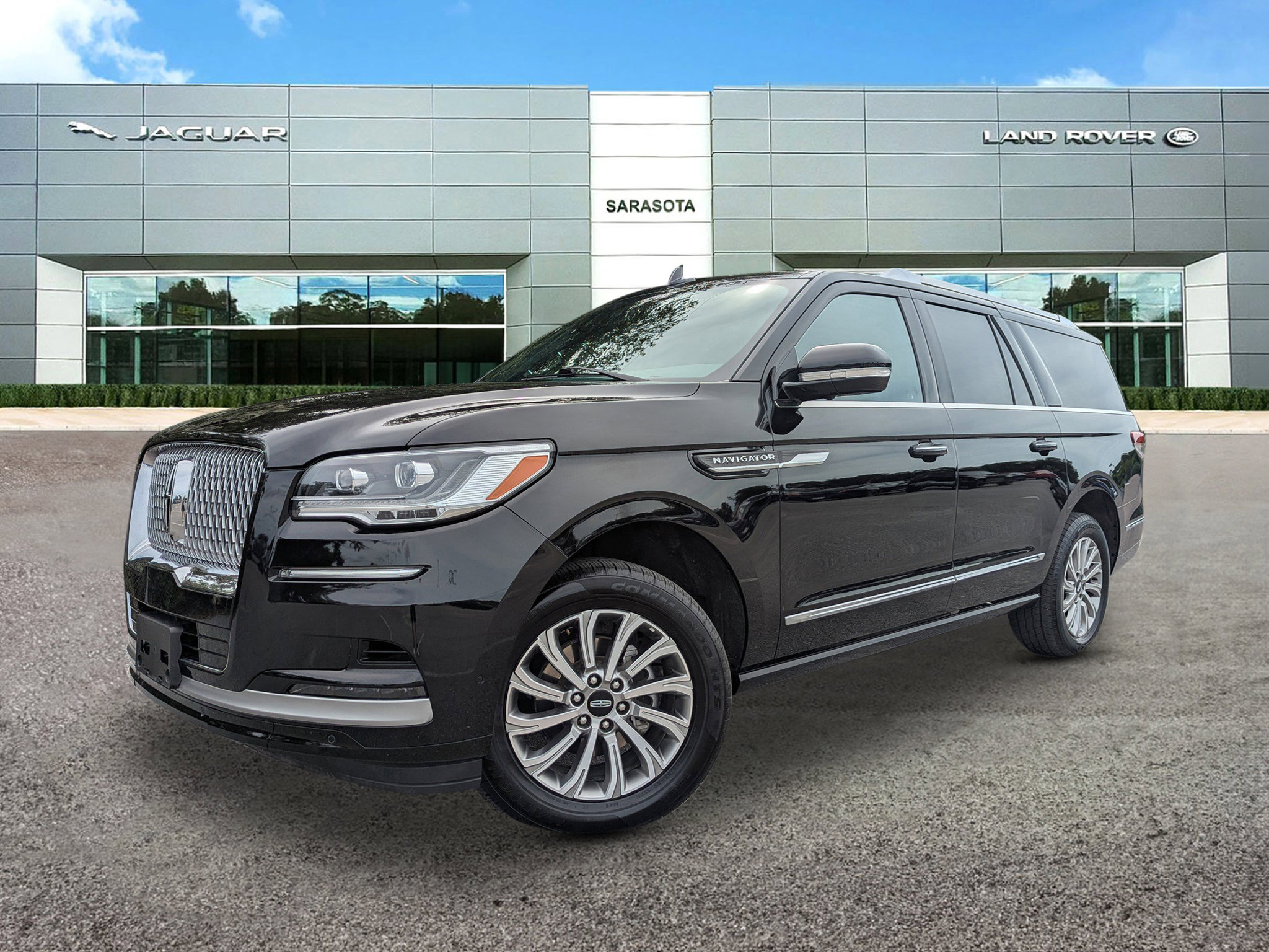 Used 2024 Lincoln Navigator L 4WD