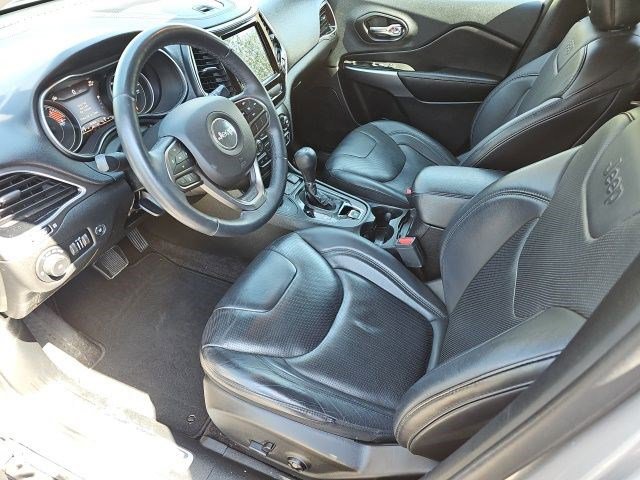 Used 2019 Jeep Cherokee Limited image 19