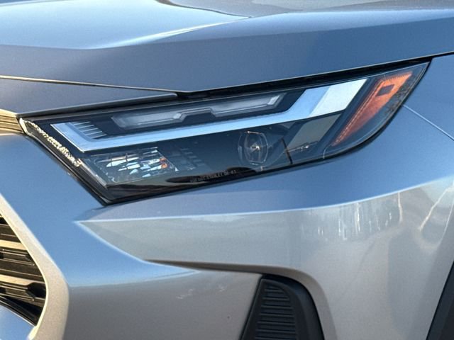 Used 2023 Toyota RAV4 LE image 4