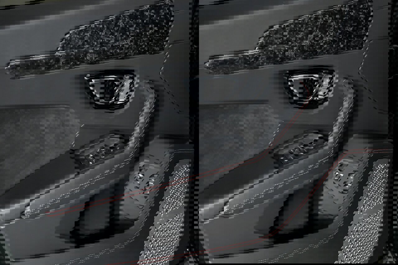 Used 2019 Lamborghini Urus image 18