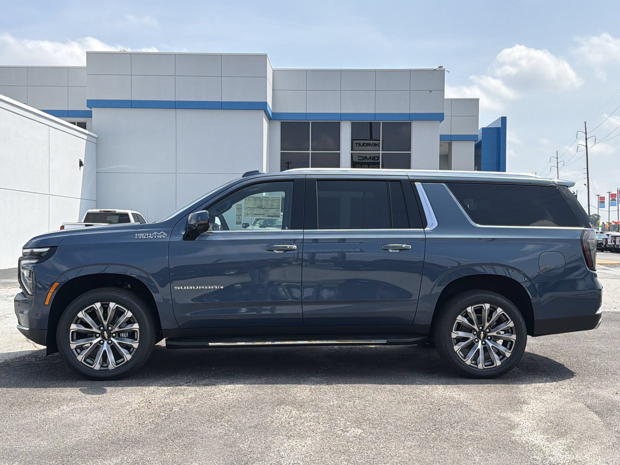 New 2026 Chevrolet Suburban High Country w/ Sun And Tow Package RWD image 22