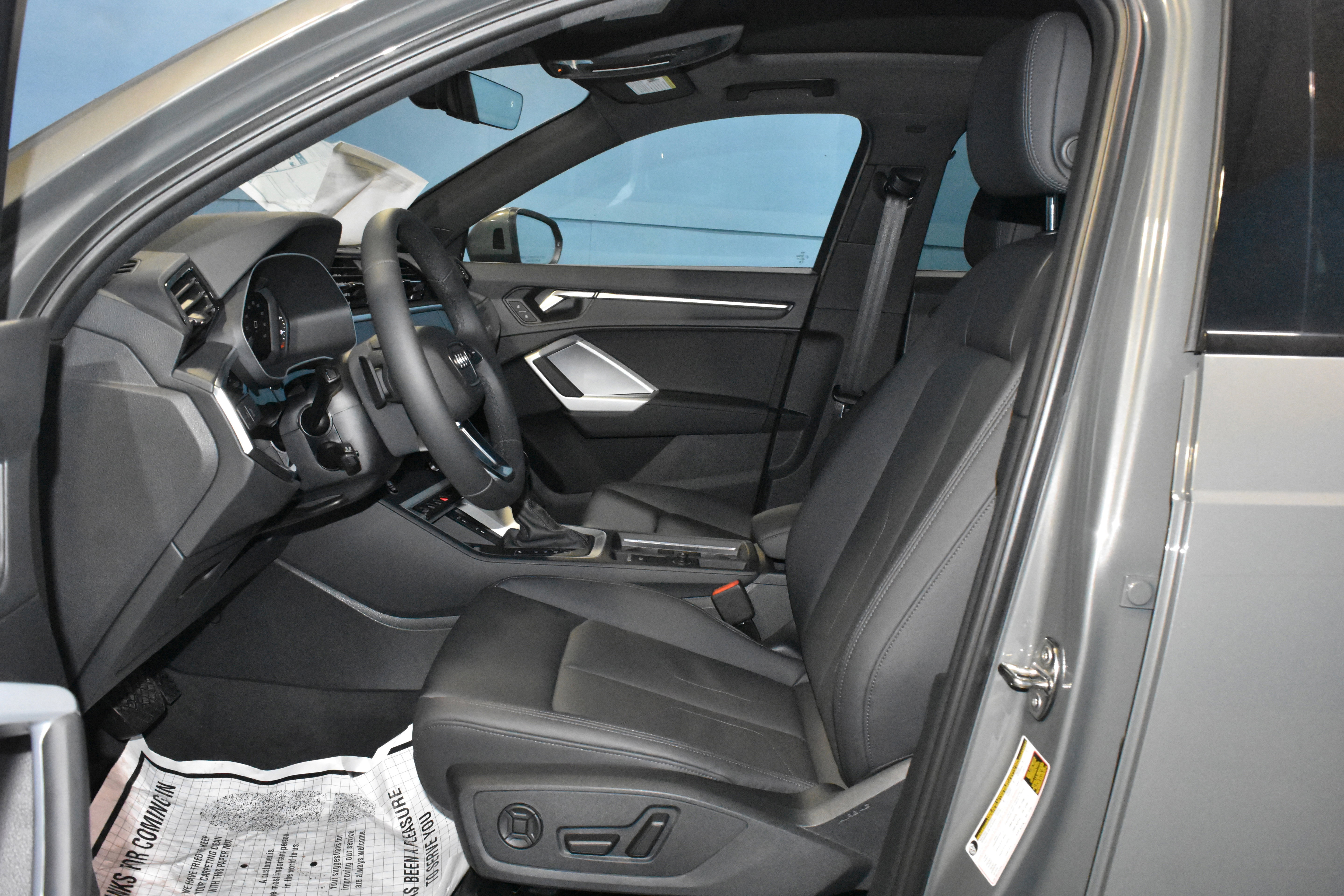 New 2025 Audi Q3 2.0T Premium image 6