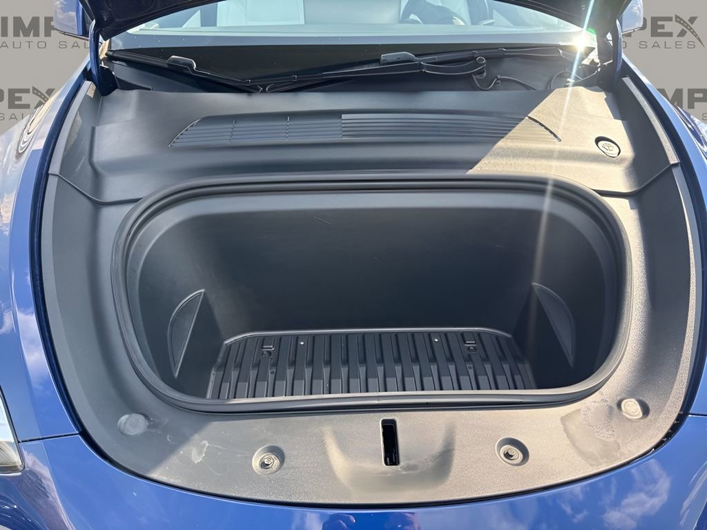 Used 2021 Tesla Model Y Long Range image 37