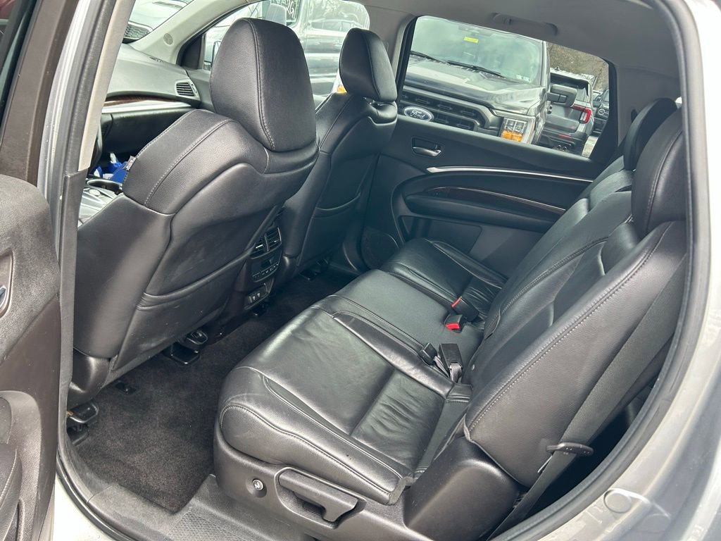 Used 2017 Acura MDX SH-AWD image 16