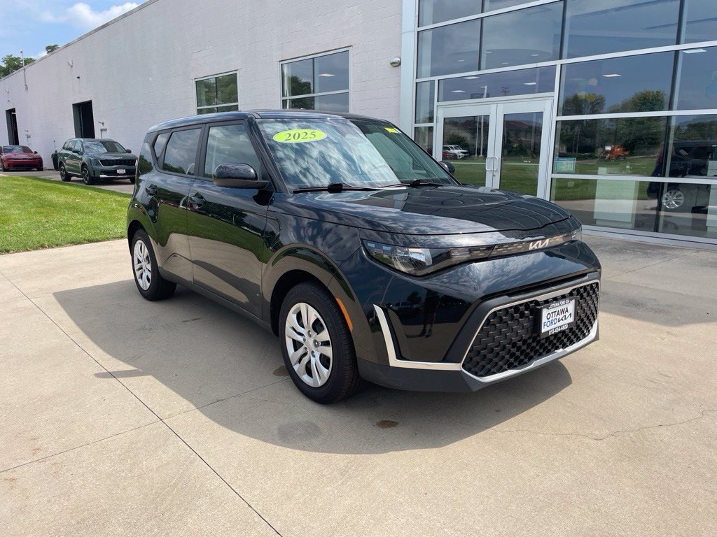 Used 2025 Kia Soul LX