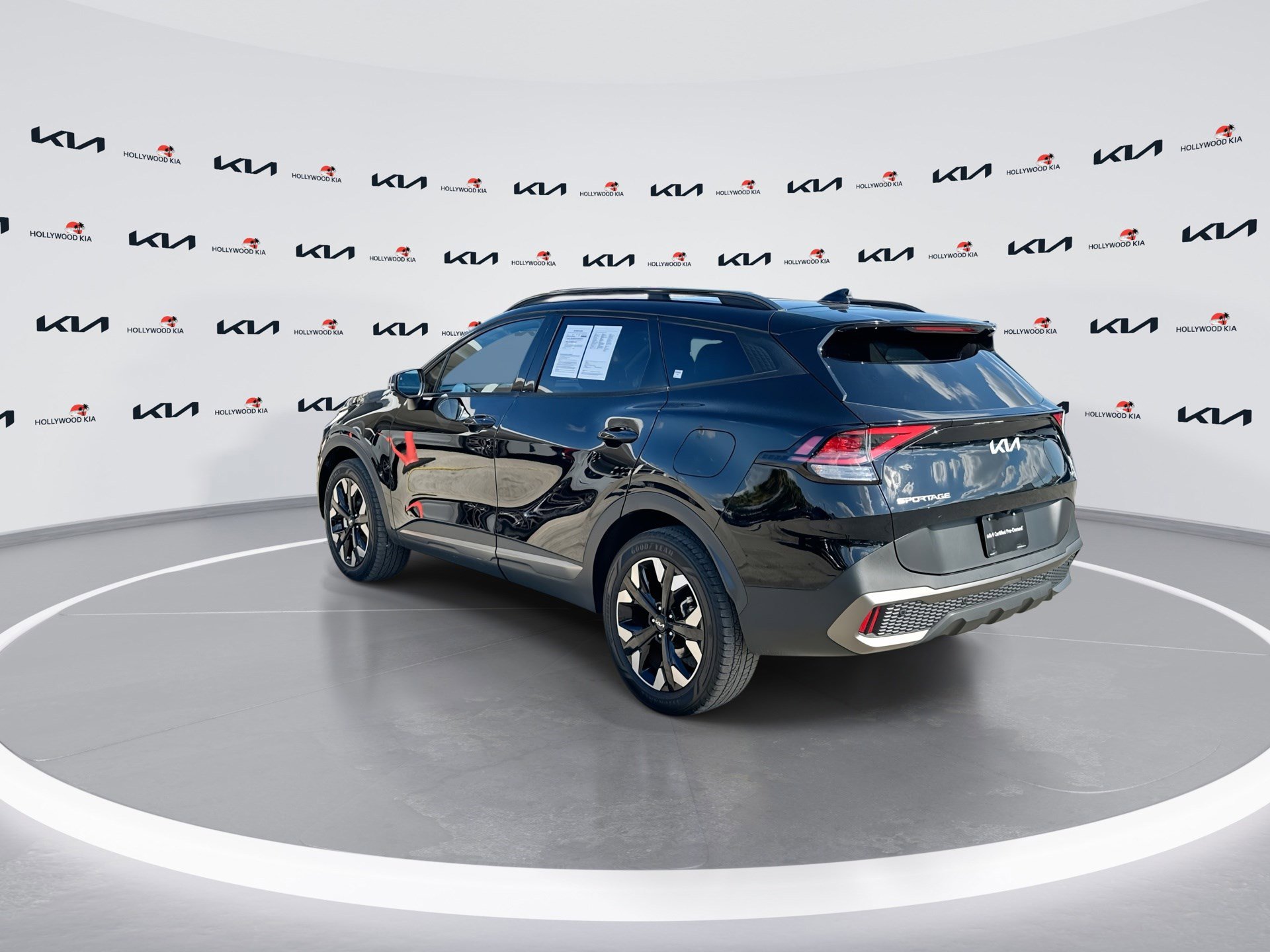 Used 2023 Kia Sportage X-Line w/ X-Line Premium Package image 6