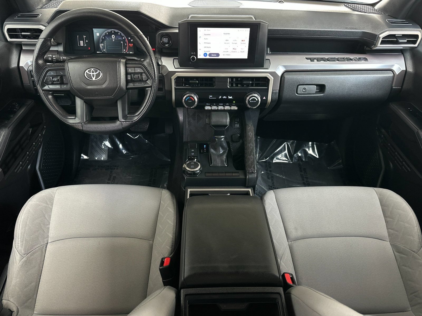 Used 2025 Toyota Tacoma SR5 AWD/4WD image 12