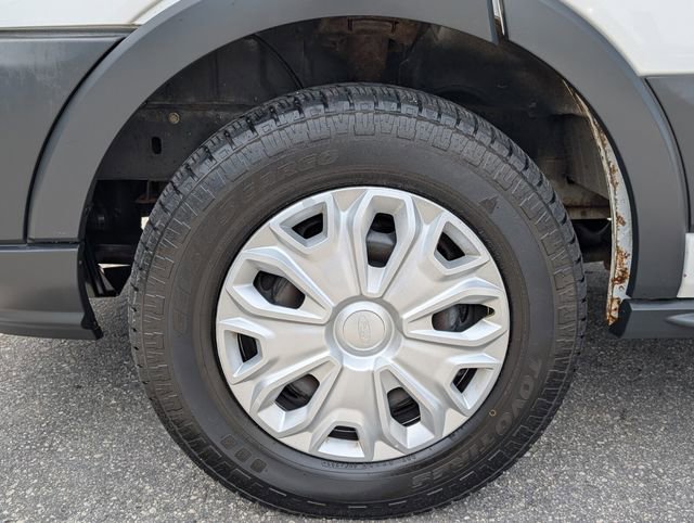 Used 2018 Ford Transit 250 Medium Roof image 6