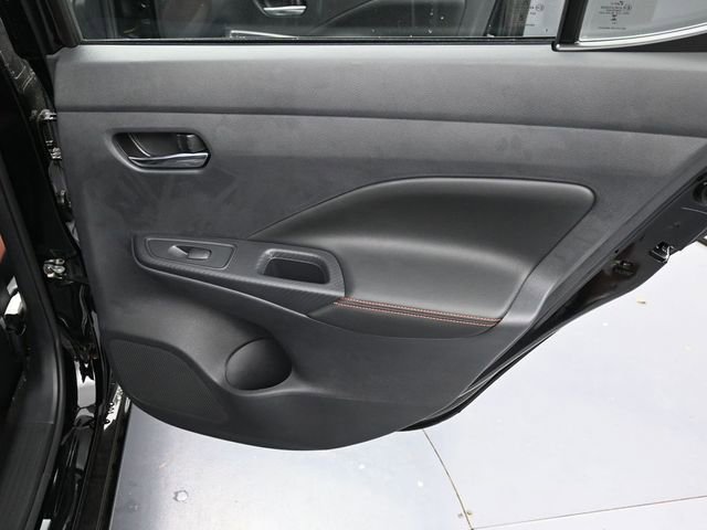 New 2025 Nissan Versa SR w/ Trunk Package FWD image 29