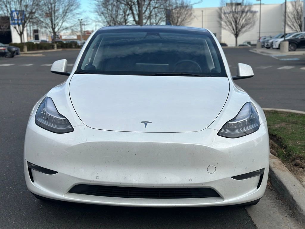Used 2022 Tesla Model Y Long Range image 2