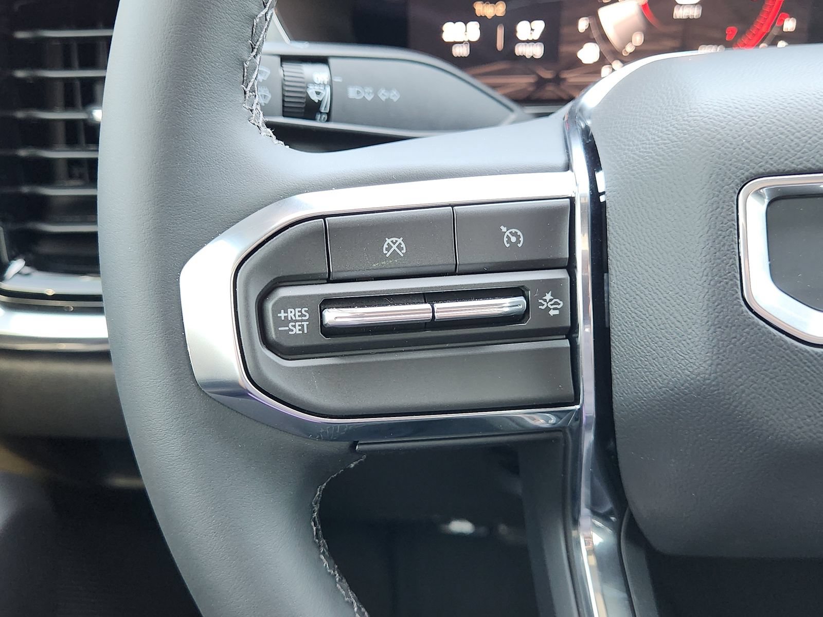 New 2026 GMC Canyon Elevation w/ Convenience Package RWD image 32