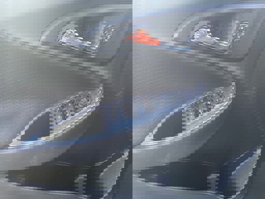 Used 2023 Chevrolet Malibu LT image 17