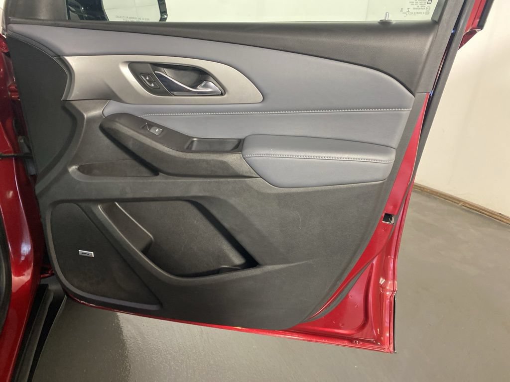 Used 2019 Chevrolet Traverse LT w/ LT Premium Package FWD image 32