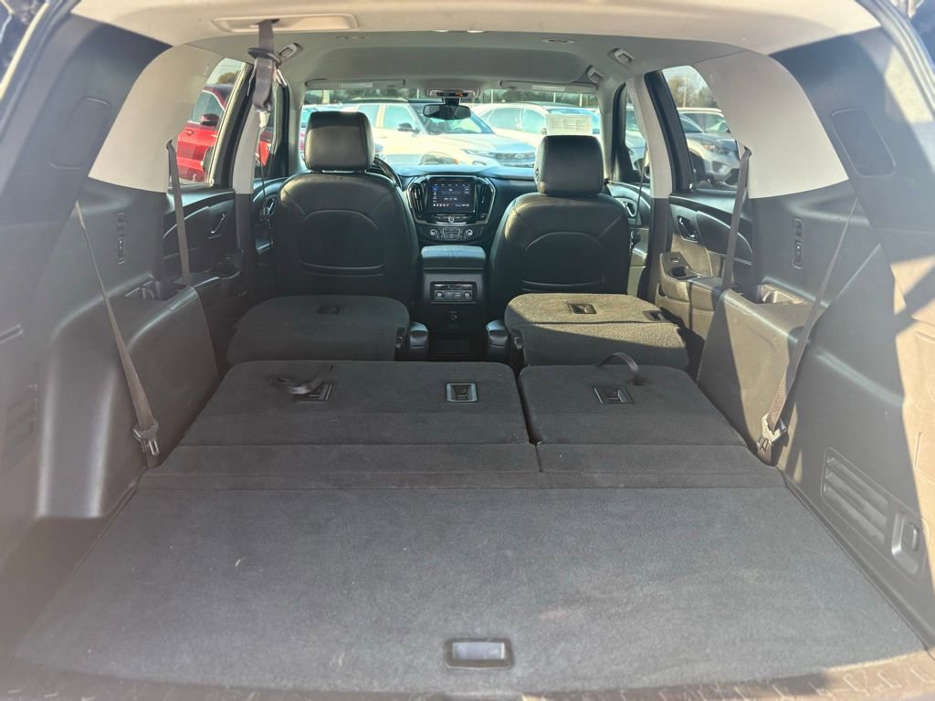 Used 2021 Chevrolet Traverse LT FWD image 9