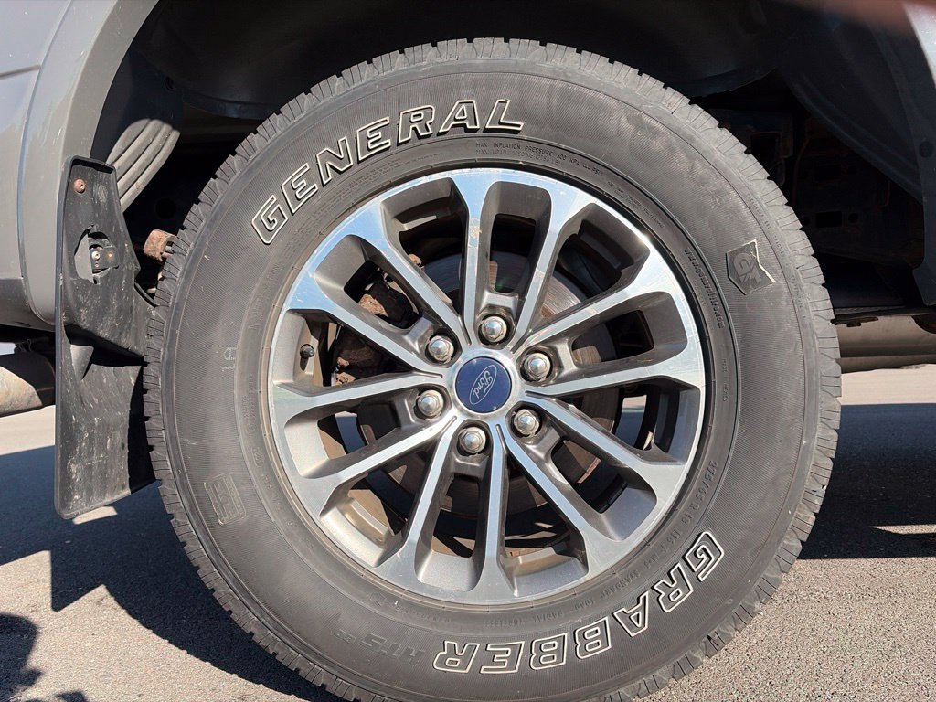 Used 2018 Ford F150 XLT w/ Equipment Group 302A Luxury AWD/4WD image 21