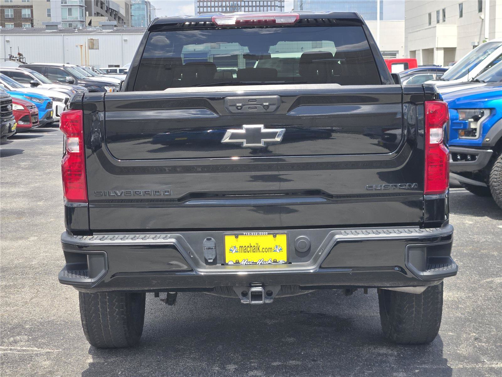 Used 2023 Chevrolet Silverado 1500 Custom w/ LPO, Dark Essentials Package RWD image 7