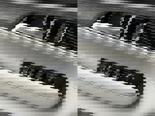 Used 2024 Jeep Wagoneer L Series III w/ Premium Group I image 22