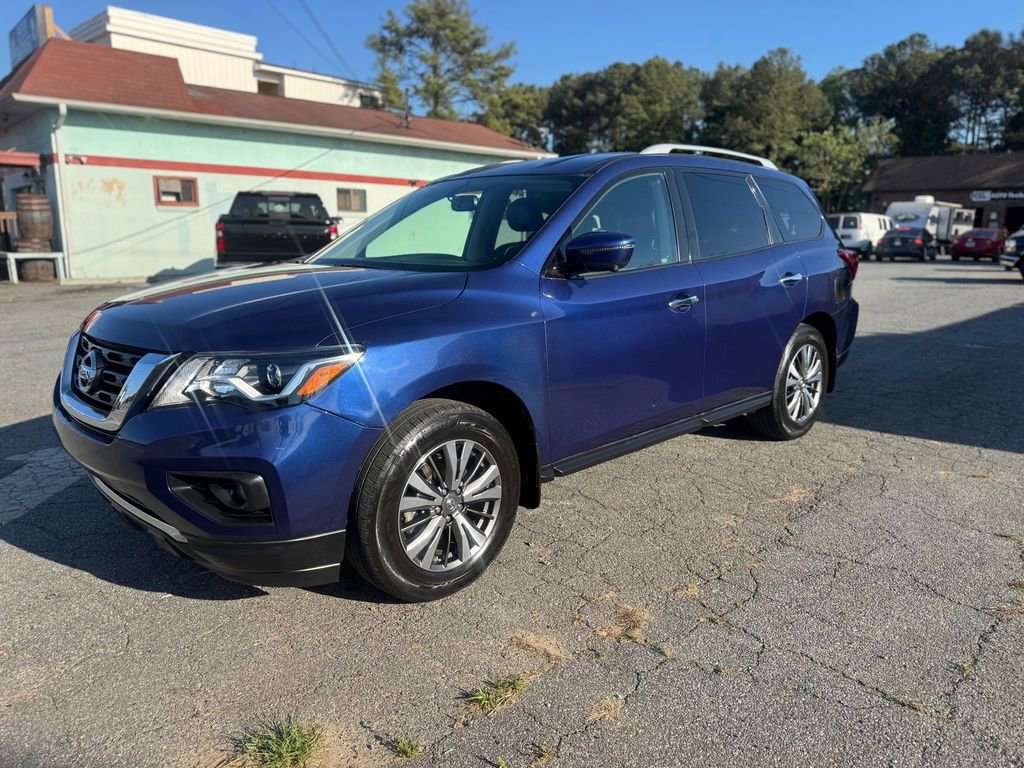 Used 2019 Nissan Pathfinder SL image 2