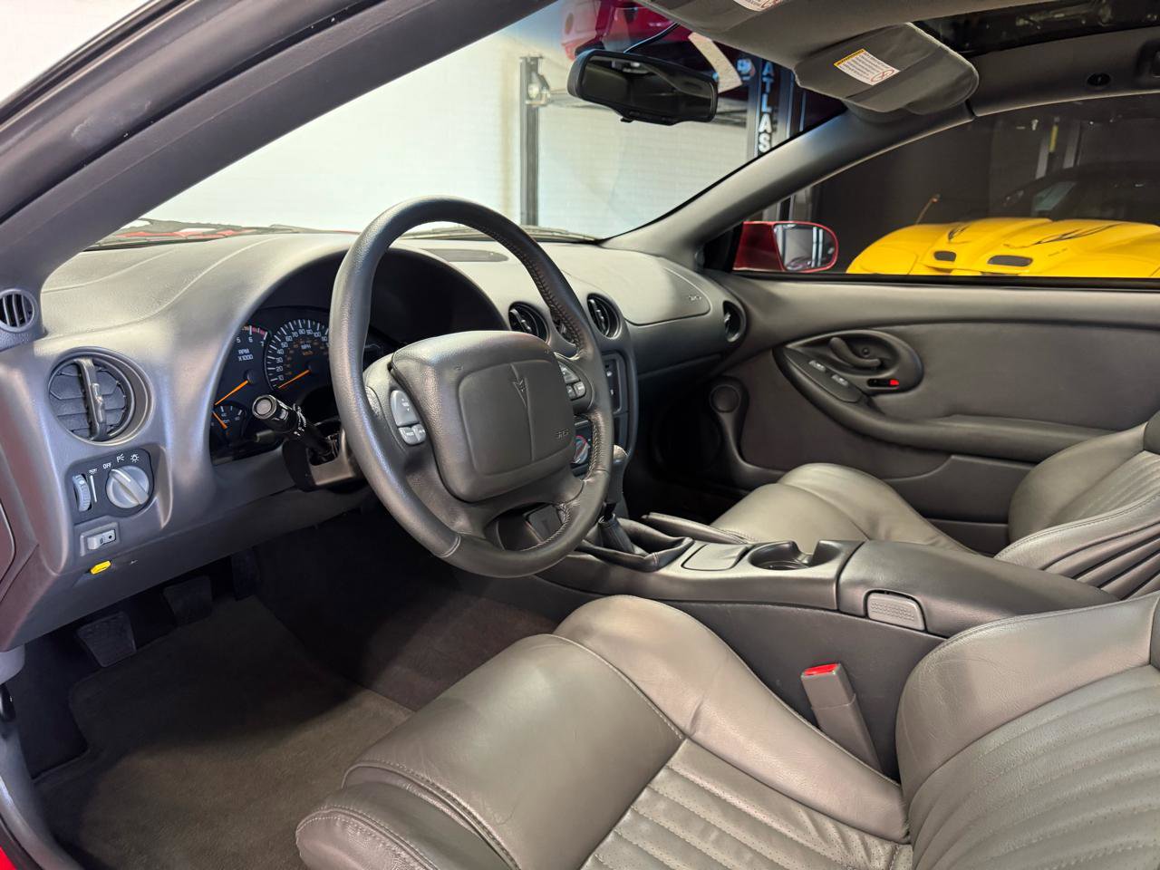 Used 1999 Pontiac Firebird Formula RWD image 40