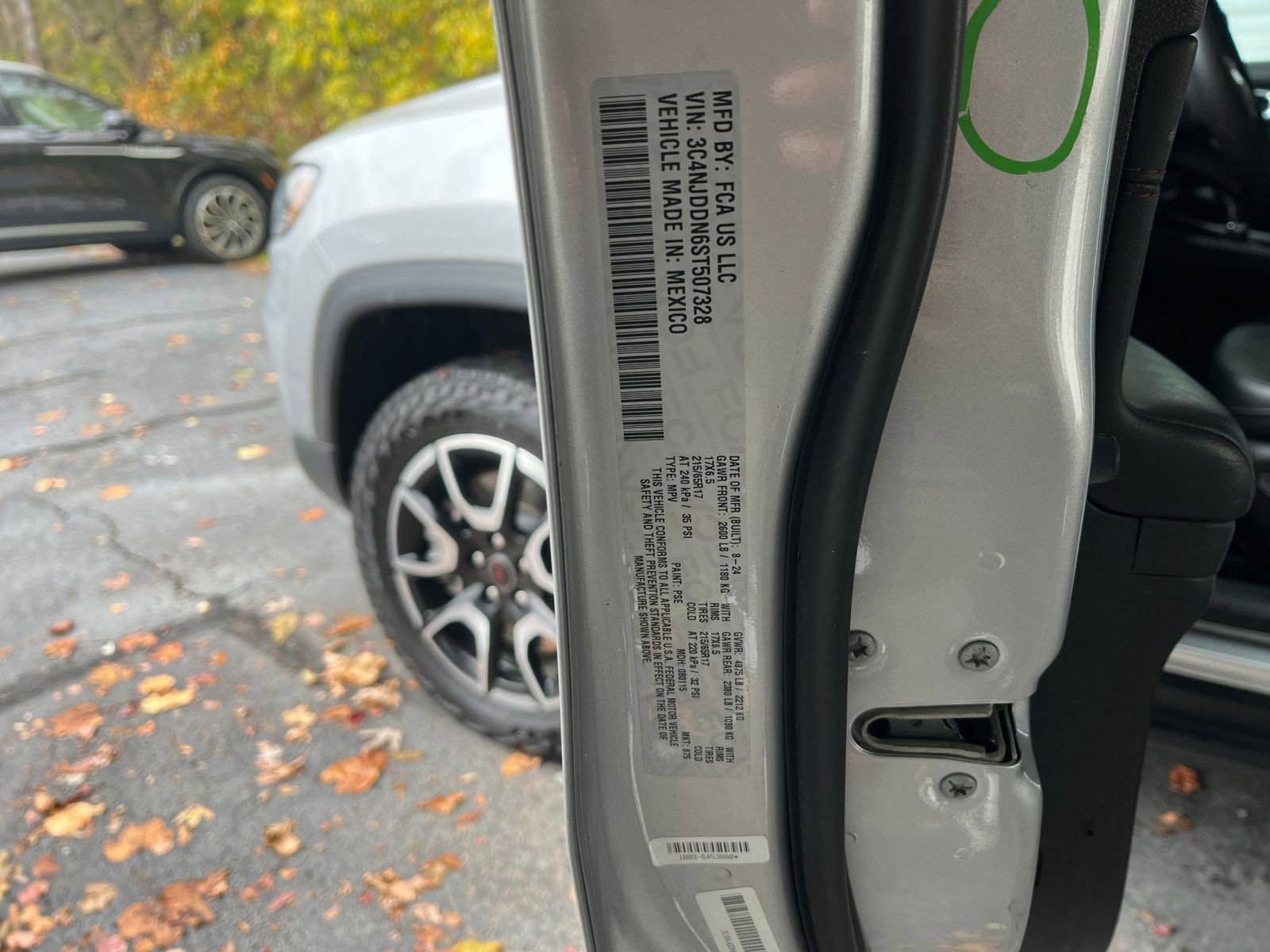 Used 2025 Jeep Compass Trailhawk image 24